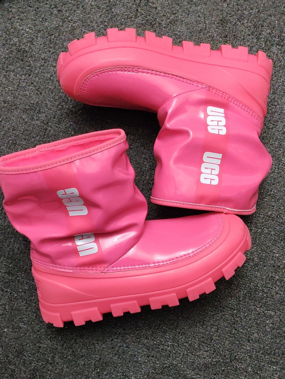 UGG Bright Pink Glossy Lug-Sole Rain Boots